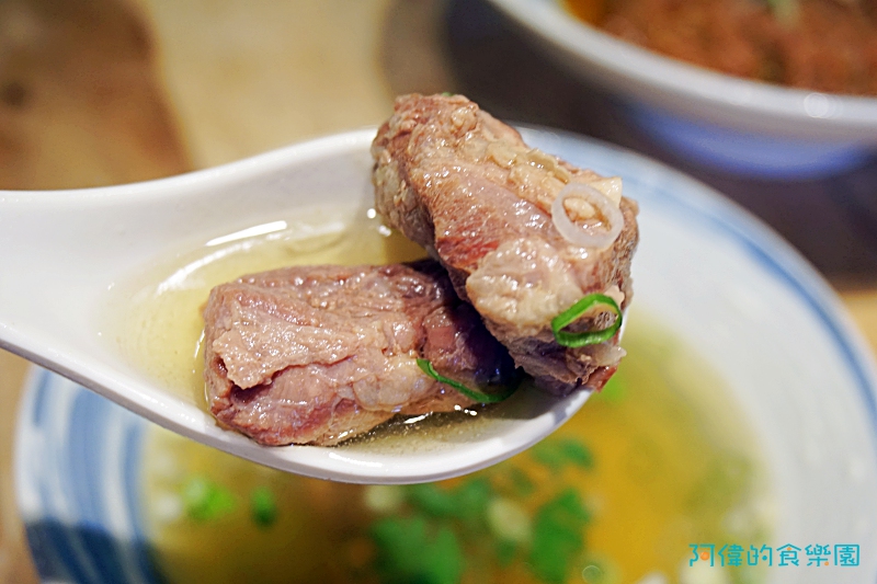 【国父纪念馆站】阿牛牛肉面-2013,2014连续两年台北牛肉面节大赛冠军